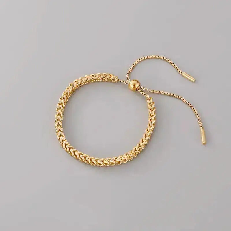 Bracelete de Aço Inoxidável - A Escolha Perfeita para um Estilo Urbano e Moderno Conceitastral