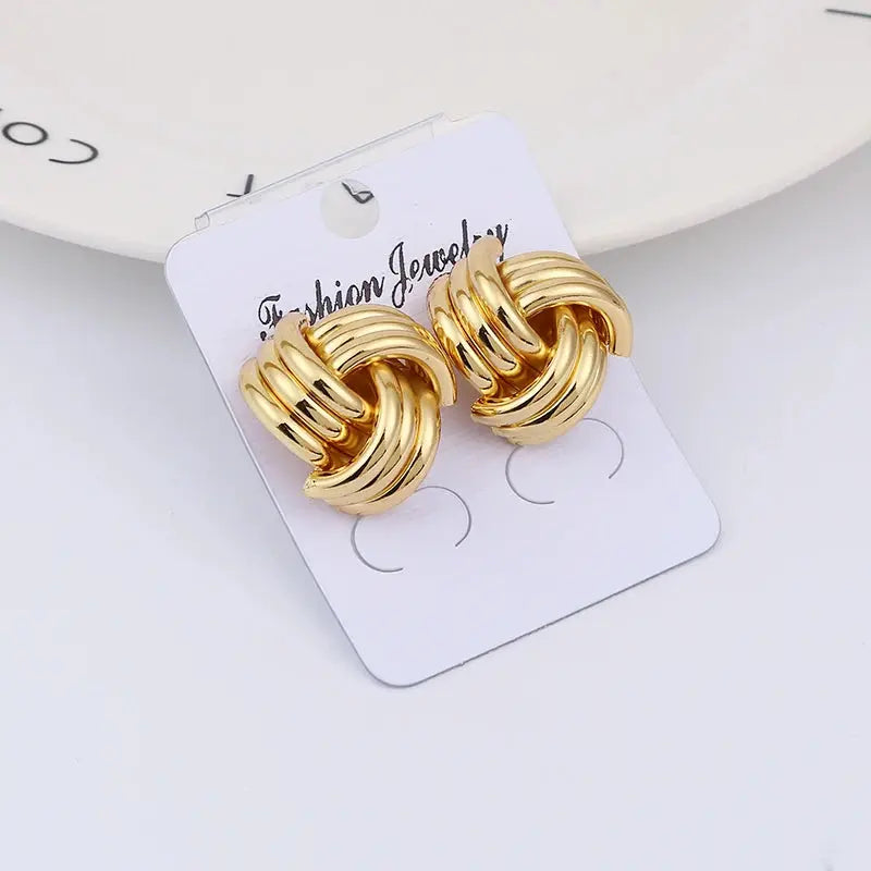 Brincos Geométricos Dourados - Elegância e Estilo Conceitastral