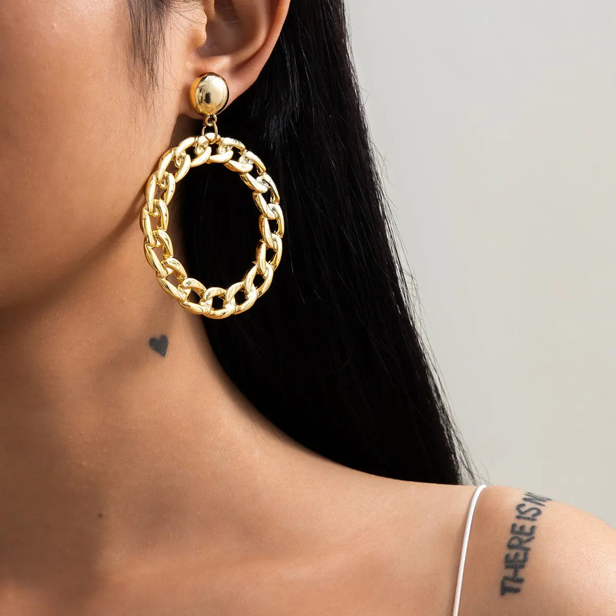 Personality Fashion Hollow Ring Earrings Women Conceitastral