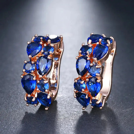 Brincos de Zircônia Cúbica Dourados - Elegância e Brilho para Todos os Momentos Conceitastral