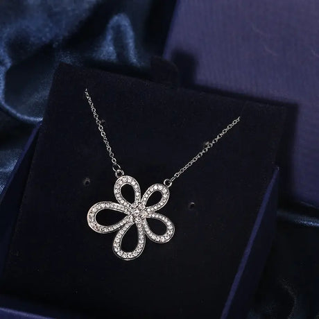 Full Diamond Five Petal Flower Pendant Necklace Conceitastral