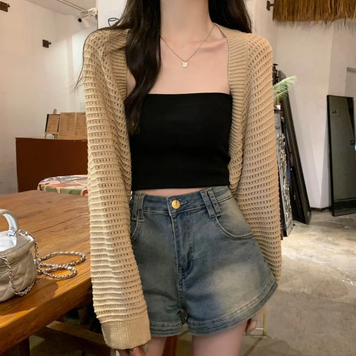 Korean Style Fashion Loose Hollow-out Short Top Conceitastral