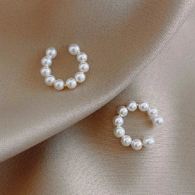 Sweet C-shaped Pearl Temperament Small Earrings Xianfanins Wind Ear Clip Conceitastral