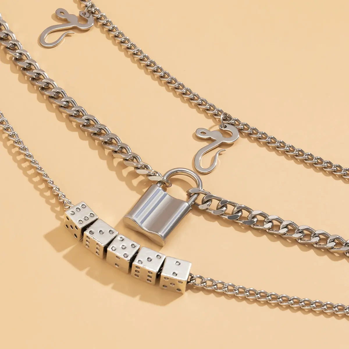 Trendy Snake Necklace Suit Women Conceitastral